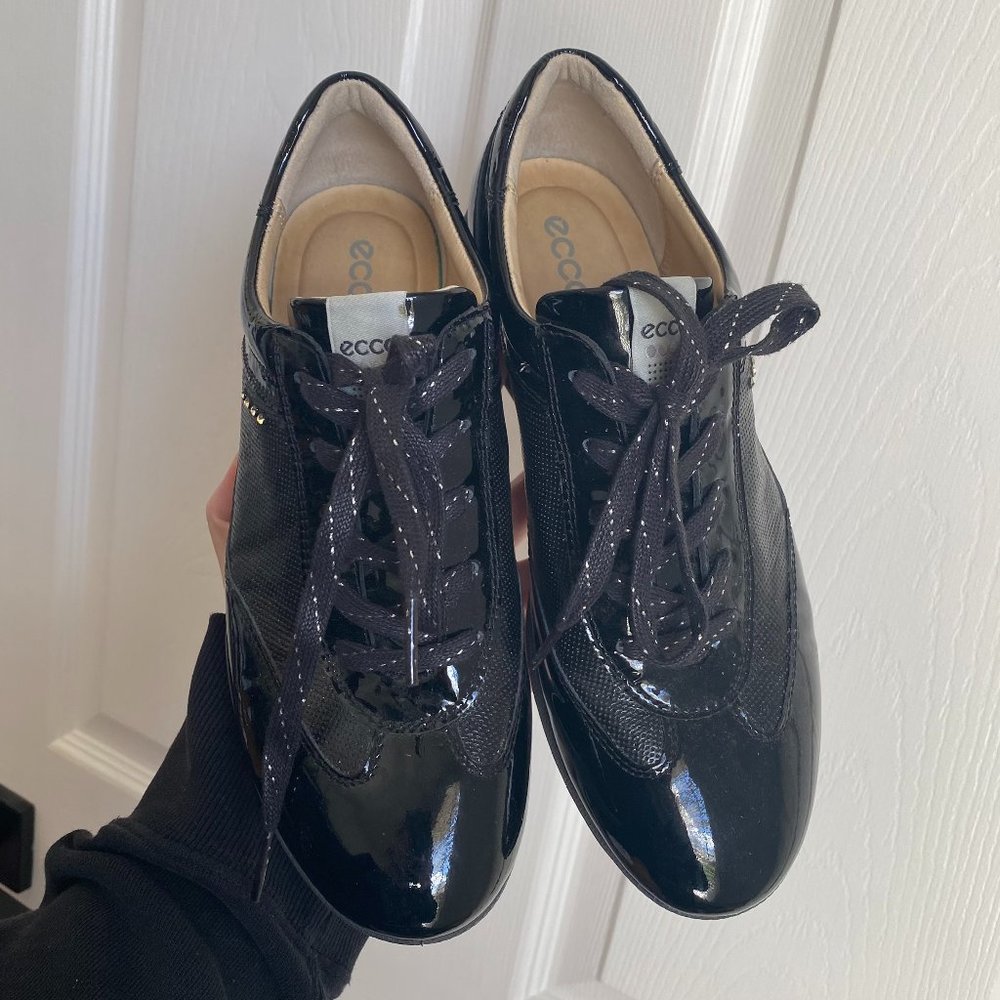 Ecco Sneakers
